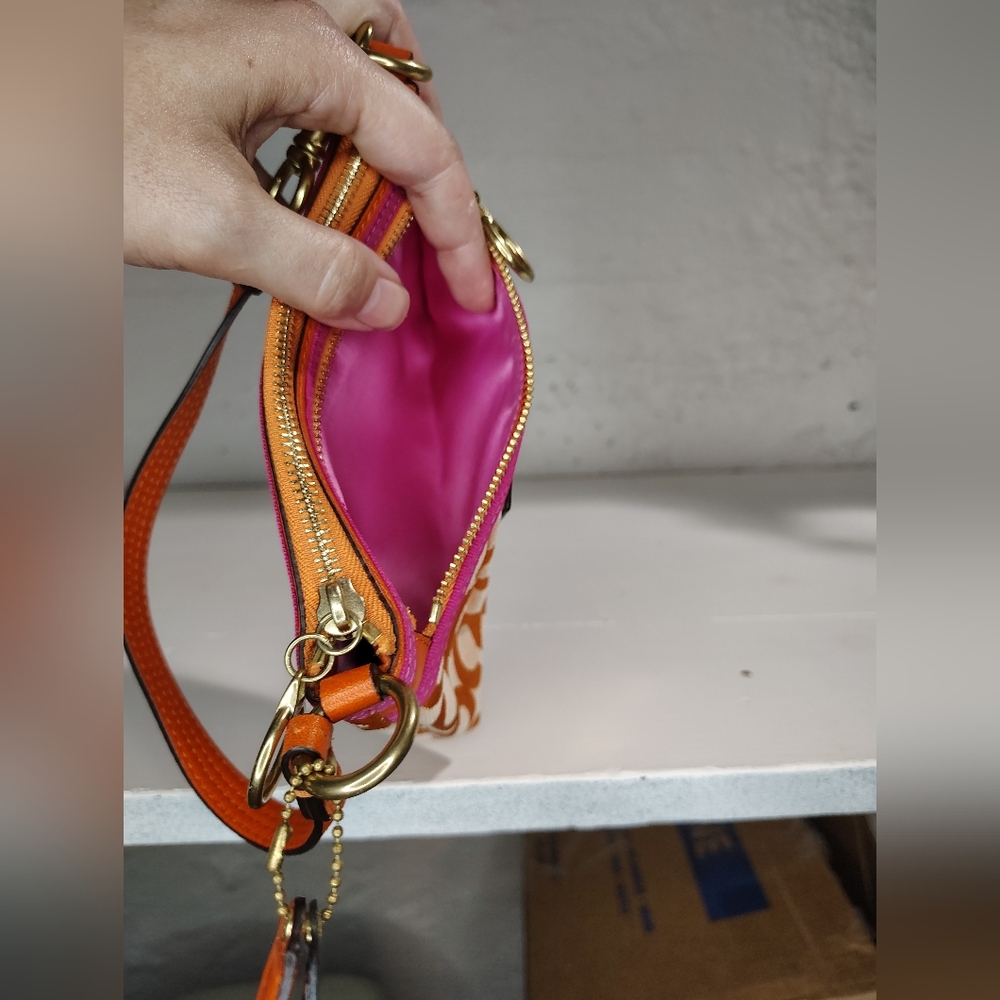 Coach Poppy Orange and Pink Wristlet/Mini Purse - Picture 4 of 6